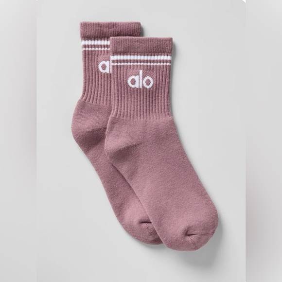 ALO Yoga Accessories - ALO Unisex Half Crew Socks in Smokey Quartz ✨
